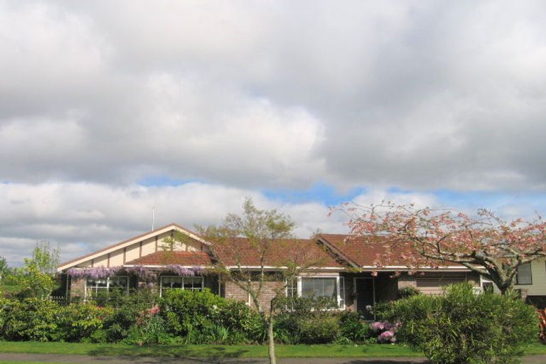 Photo of property in 2 Kirk Lane, Owhata, Rotorua, 3010