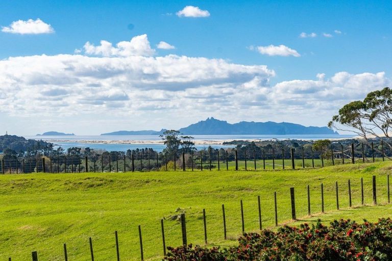 Photo of property in 65a Tomarata Road, Mangawhai, 0975