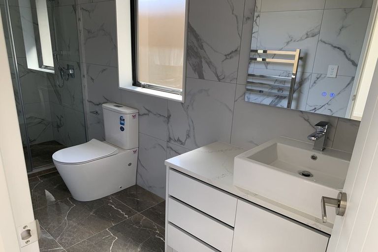 Photo of property in 19 James Elliot Way, Pokeno, 2402