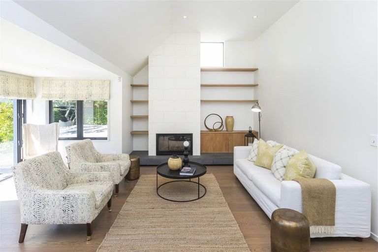 Photo of property in 15b Waiwetu Street, Fendalton, Christchurch, 8052