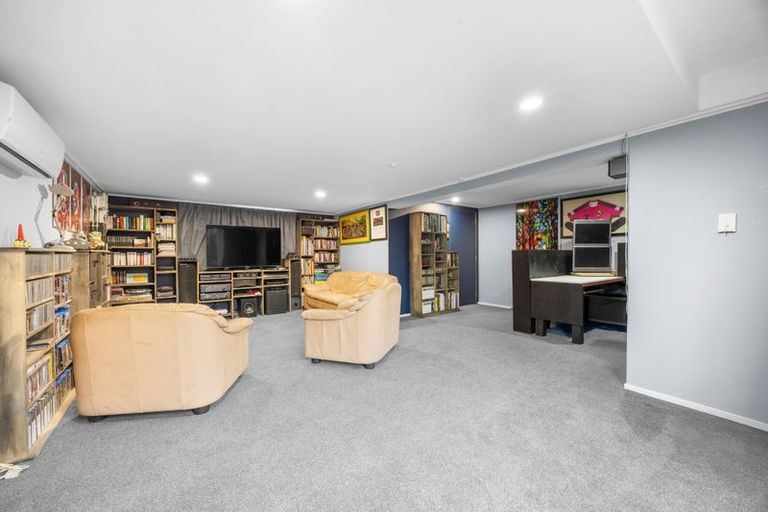 Photo of property in 437 Don Buck Road, Massey, Auckland, 0614