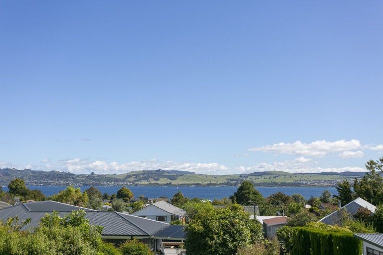 Photo of property in 10 Kensington Place, Richmond Heights, Taupo, 3330