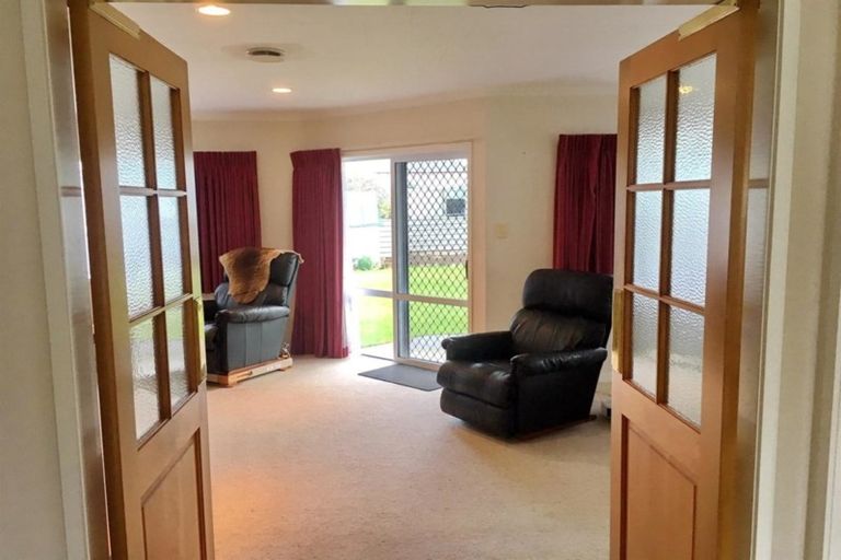 Photo of property in 29 Mills Street, Eltham, 4322