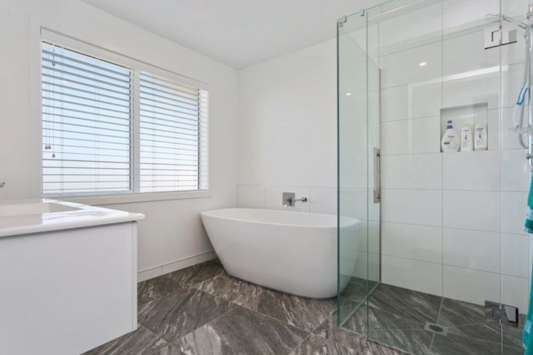 Photo of property in 51 Mike Smith Drive, Cambridge, 3434