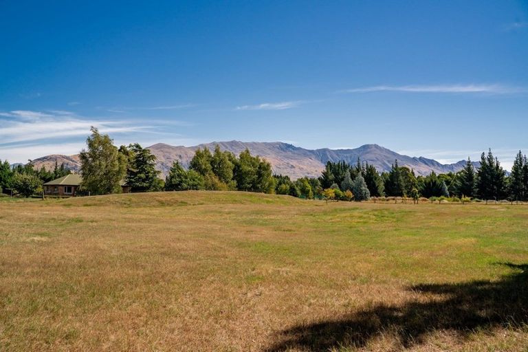 Photo of property in 11 Riverbank Road, Wanaka, 9382