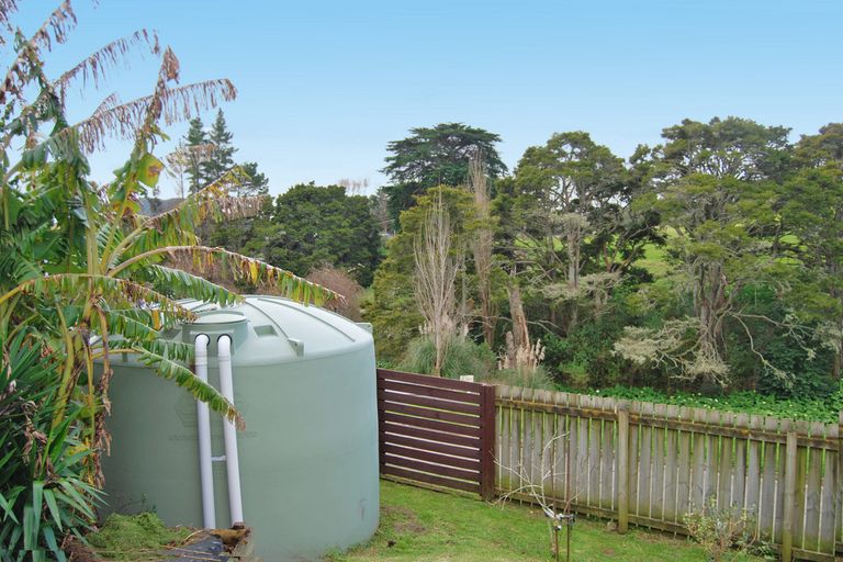 Photo of property in 36 Marshall Road, Kaiwaka, 0573