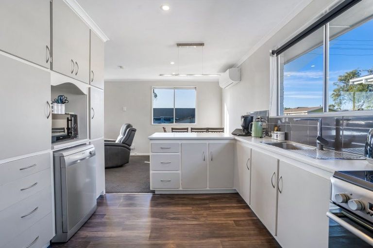 Photo of property in 9 Anne Street, Winton, 9720