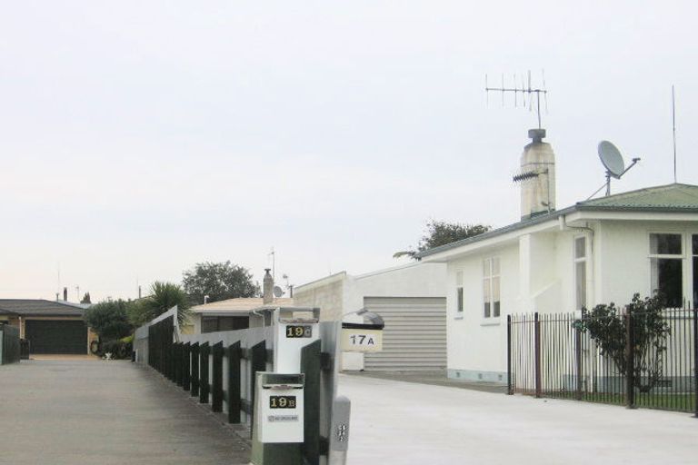 Photo of property in 17 Hinton Road, Taradale, Napier, 4112