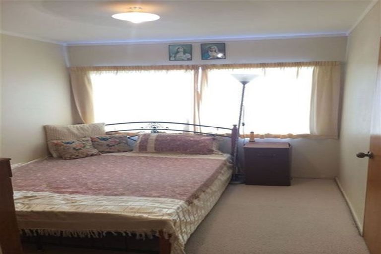 Photo of property in 1/62 Titirangi Road, New Lynn, Auckland, 0600