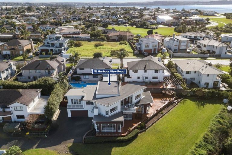 Photo of property in 51 Harbour View Road, Te Atatu Peninsula, Auckland, 0610