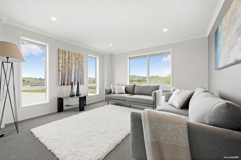 Photo of property in 11 Peet Row, Pokeno, 2471