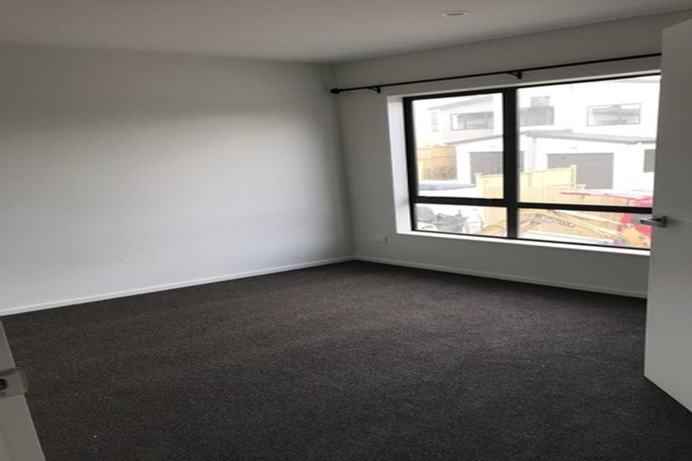 Photo of property in 1 Sophie Lane, Henderson, Auckland, 0612