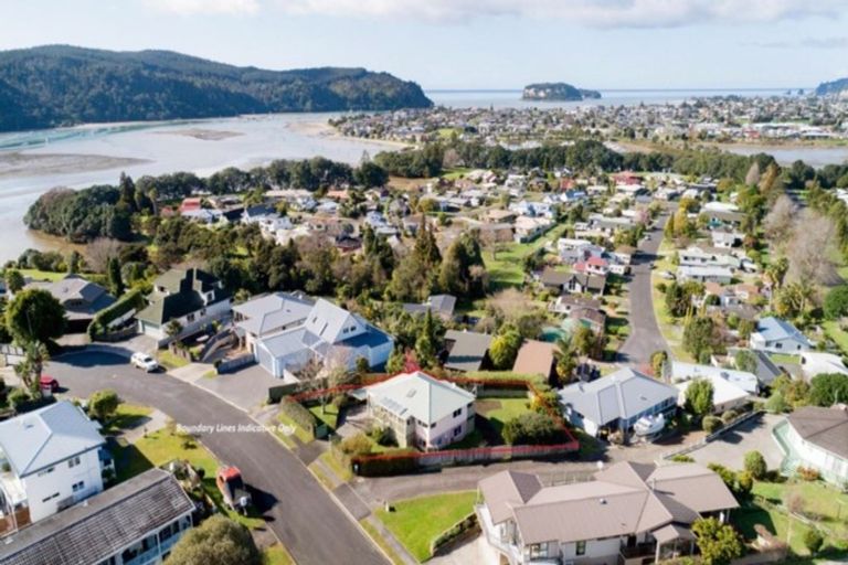 Photo of property in 127 Bruce Wallace Place, Whangamata, 3620