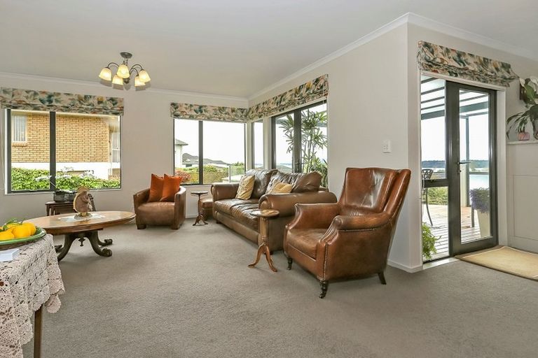 Photo of property in 1 Owen Place, Omokoroa, 3114