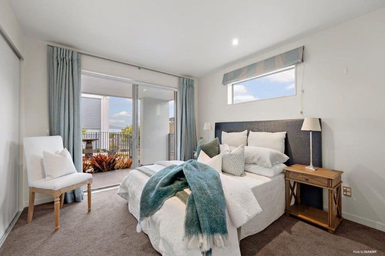 Photo of property in 38a Takutai Avenue, Bucklands Beach, Auckland, 2012