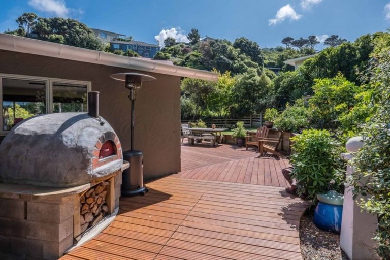 Photo of property in 40 Melrose Road, Island Bay, Wellington, 6023