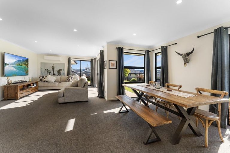 Photo of property in 32 Katania Heights, Brightwater, 7022