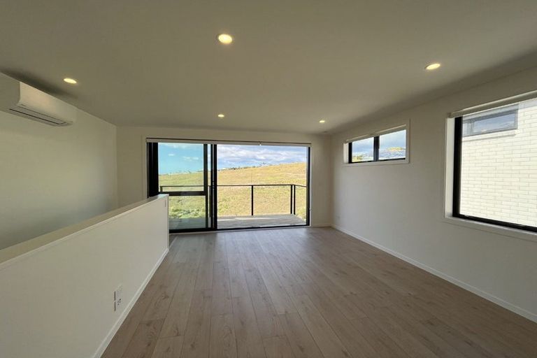 Photo of property in 7/23 Makomako Drive, Orewa, 0931