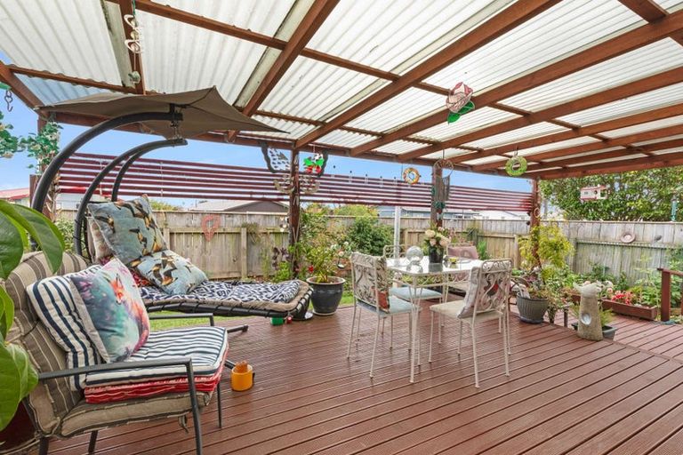 Photo of property in 35 Strathmore Avenue, Levin, 5510