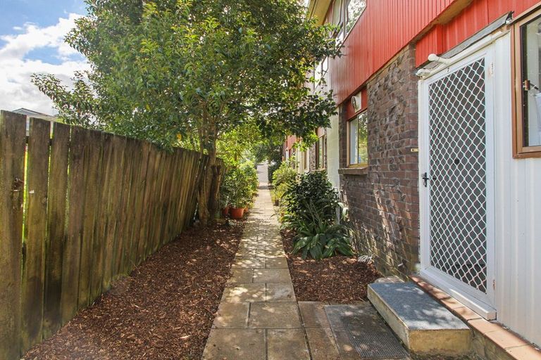 Photo of property in 7/18 Seabrook Avenue, New Lynn, Auckland, 0600