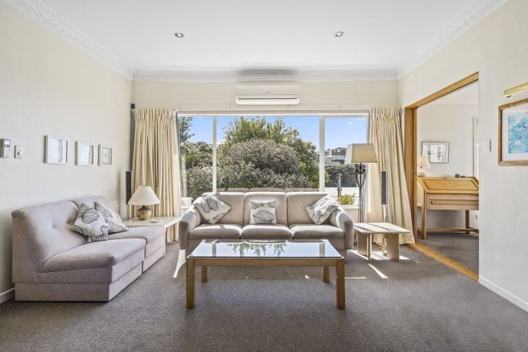 Photo of property in 26 Mana Street, Vogeltown, Wellington, 6021