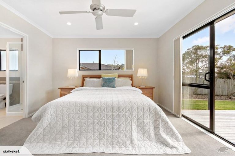 Photo of property in 17 Sapperton Drive, Henderson, Auckland, 0612