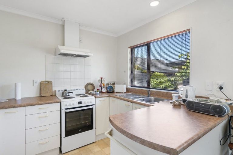 Photo of property in Redwood Village, 43/42 Main Road, Tawa, Wellington, 5028