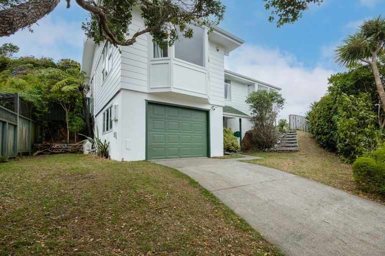 Photo of property in 5 Montserrat Place, Grenada Village, Wellington, 6037