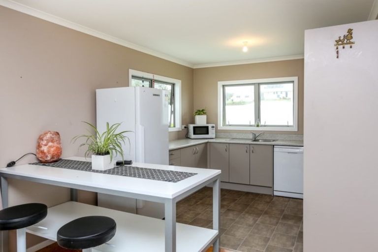 Photo of property in 13 Tohora Place, Spotswood, New Plymouth, 4310