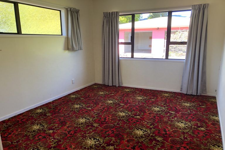 Photo of property in 194 Rangatira Road, Beach Haven, Auckland, 0626