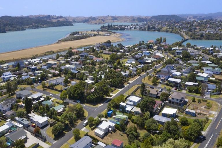 Photo of property in 16b Uenuku Avenue, Raglan, 3225