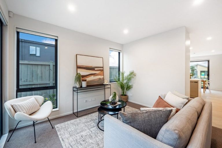 Photo of property in 43 Ngakoro Road, Karaka, Papakura, 2113