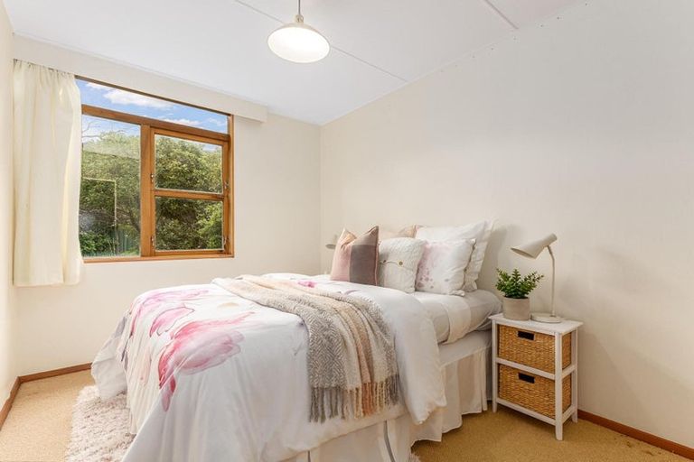 Photo of property in 9 Toenga Road, Pukerua Bay, 5026