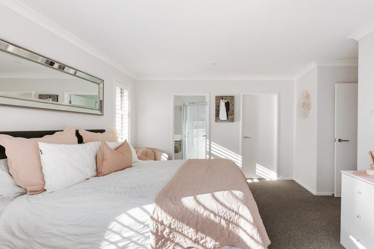 Photo of property in 12b Kayelene Place, Omokoroa, 3114