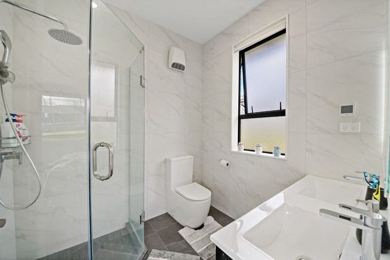 Photo of property in 18 Laurelwood Avenue, Pukekohe, 2120