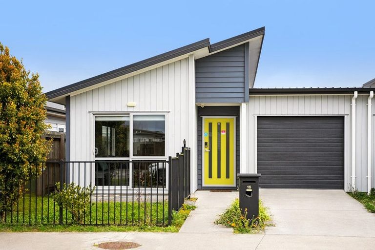 Photo of property in 16 Kutukutu Street, Takanini, 2112