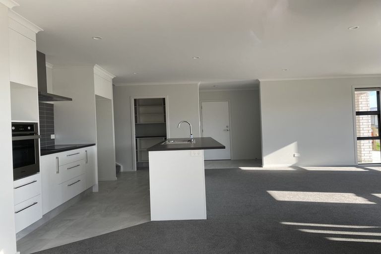 Photo of property in 12 Herring Place, Omokoroa, 3114