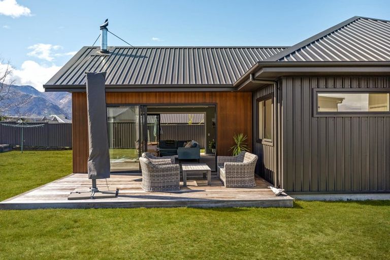 Photo of property in 49 Grandview Road, Lake Hawea, Wanaka, 9382