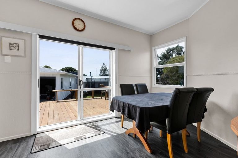 Photo of property in 261 Huatoki Street, Upper Vogeltown, New Plymouth, 4310