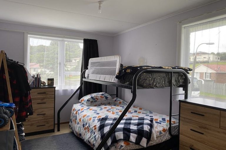 Photo of property in 31 Speargrass Grove, Timberlea, Upper Hutt, 5018