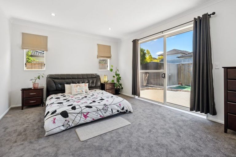 Photo of property in 74 Baverstock Road, Flat Bush, Auckland, 2016