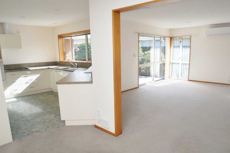 Photo of property in 3/61 Waimairi Road, Upper Riccarton, Christchurch, 8041