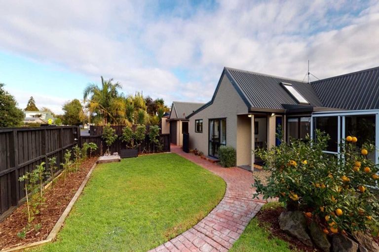 Photo of property in 126 The Circle, Manly, Whangaparaoa, 0930