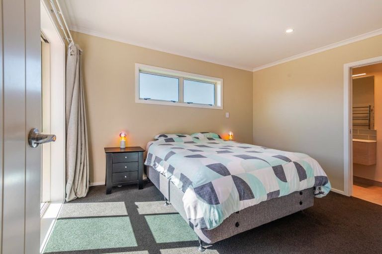 Photo of property in 17 Bell Street, Otane, 4202