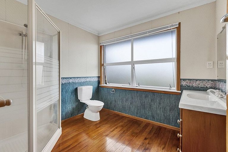Photo of property in 83a Eliot Street, New Plymouth, 4310
