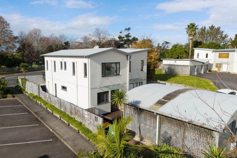 Photo of property in The Grange, 1/92 Bush Road, Albany, Auckland, 0632