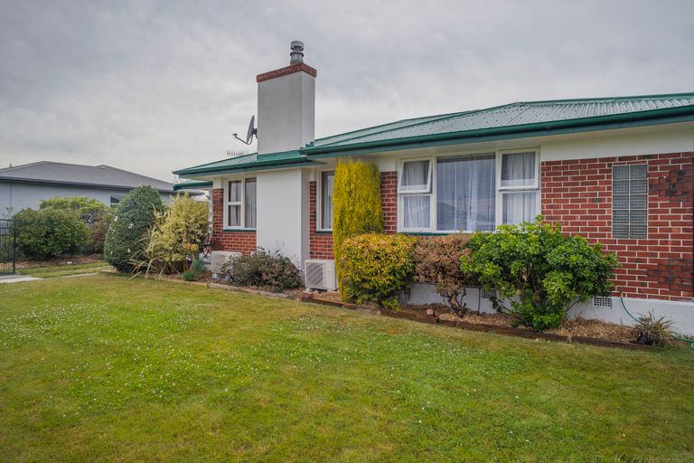 Photo of property in 28 Saint George Street, Watlington, Timaru, 7910