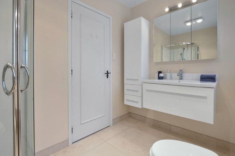 Photo of property in 2/8 Pierce Road, Milford, Auckland, 0620