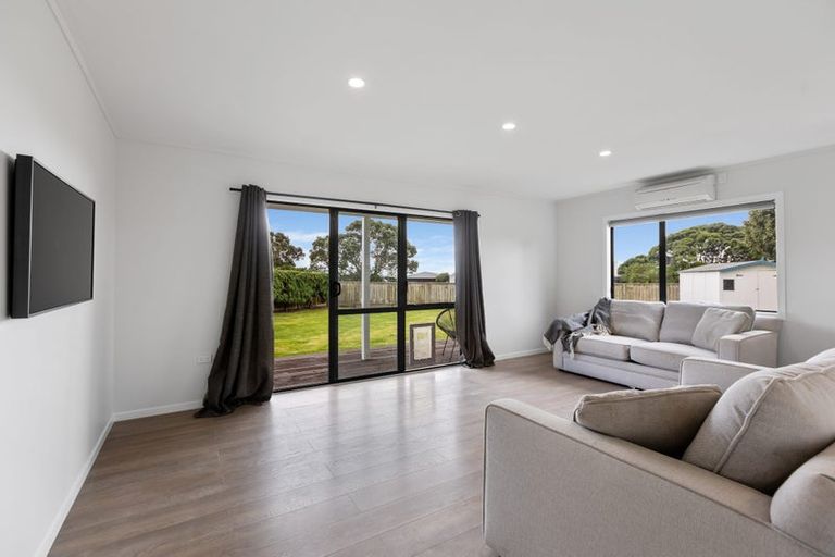 Photo of property in 10 Meade Place, Bell Block, New Plymouth, 4312