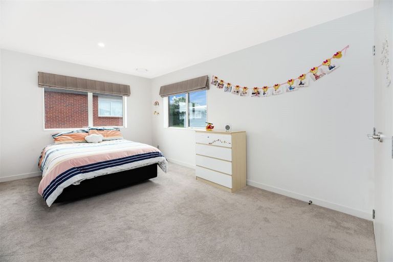 Photo of property in 1a Waitaki Street, Sunnyvale, Auckland, 0612